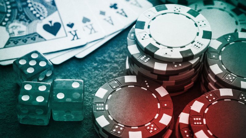 Việc chơi Poker tại Xo88 mang lại nhiều ưu điểm và cơ hội cho tất cả các người chơi